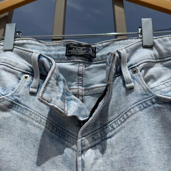⬇️Abercrombie & Fitch Size 27 Short Denim - Picture 3 of 9
